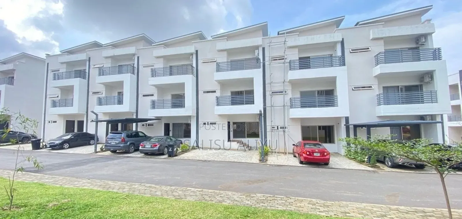 4bdrm Duplex in Life Camp Godab for sale