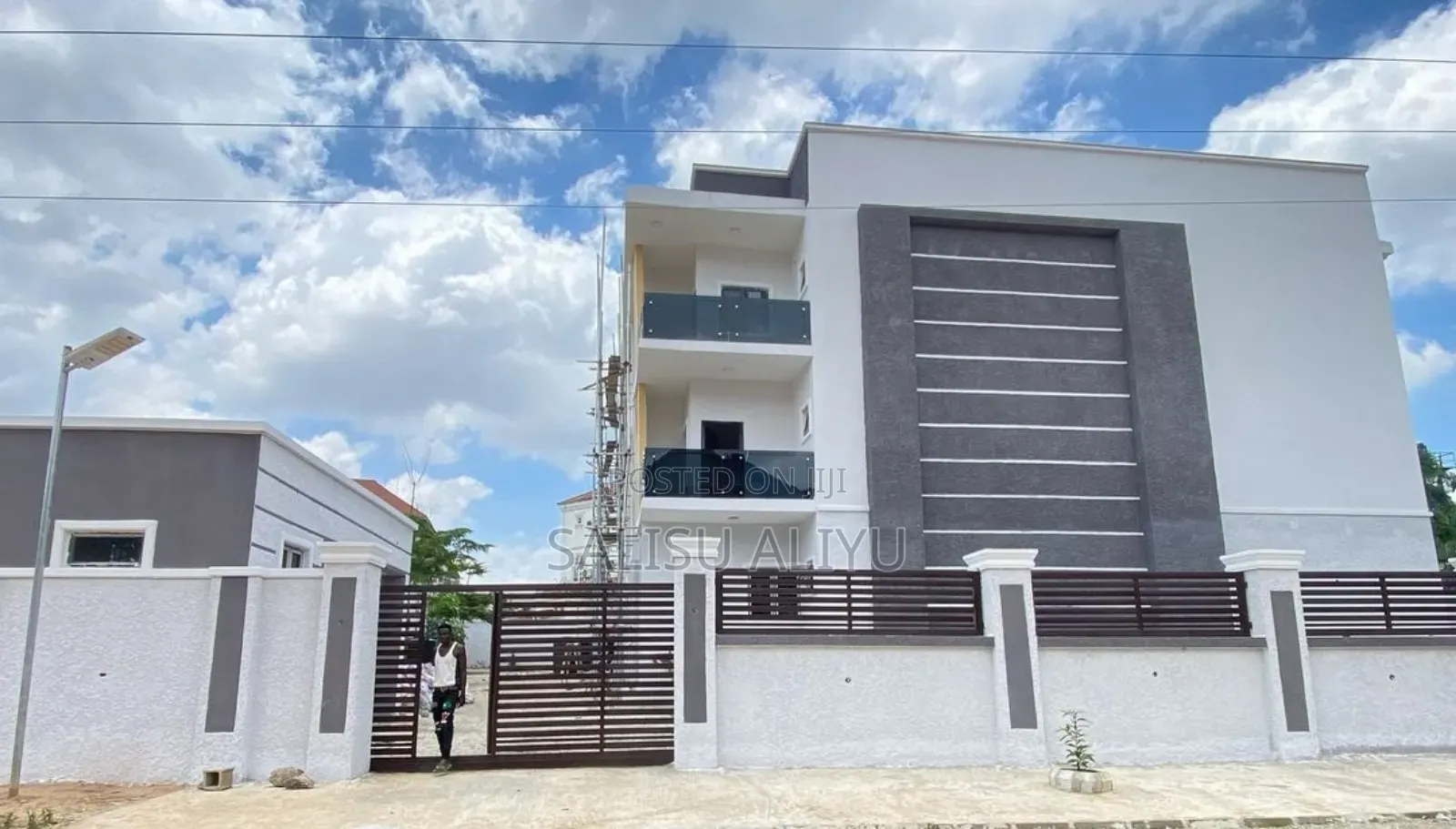 4bdrm Duplex in Life Camp By Stella for sale