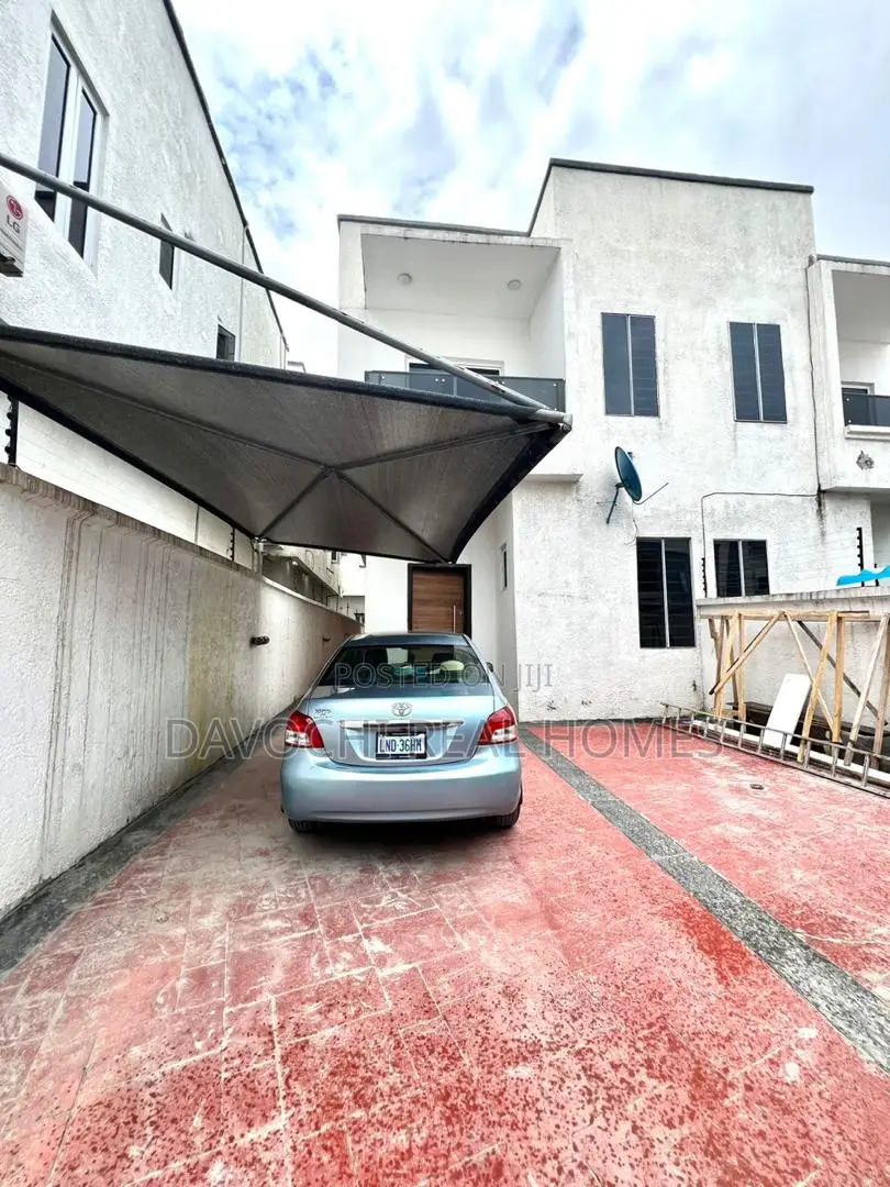 4bdrm Duplex in Ikota for rent