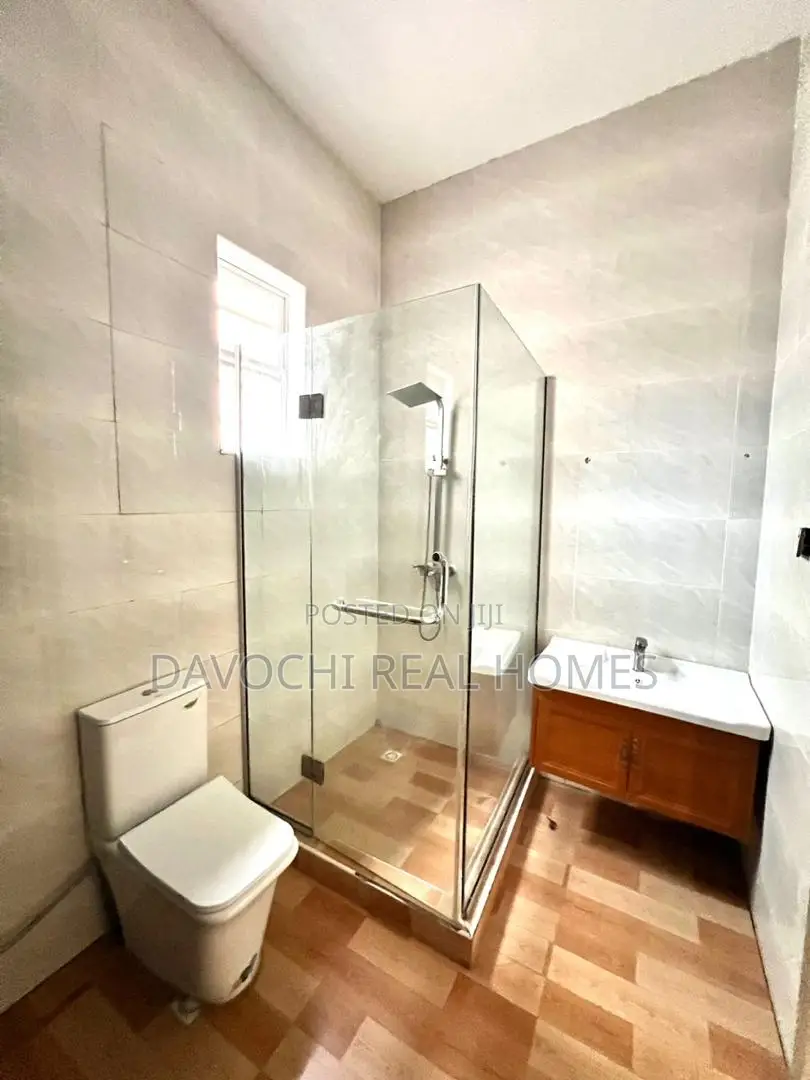 4bdrm Duplex in Ikota for rent