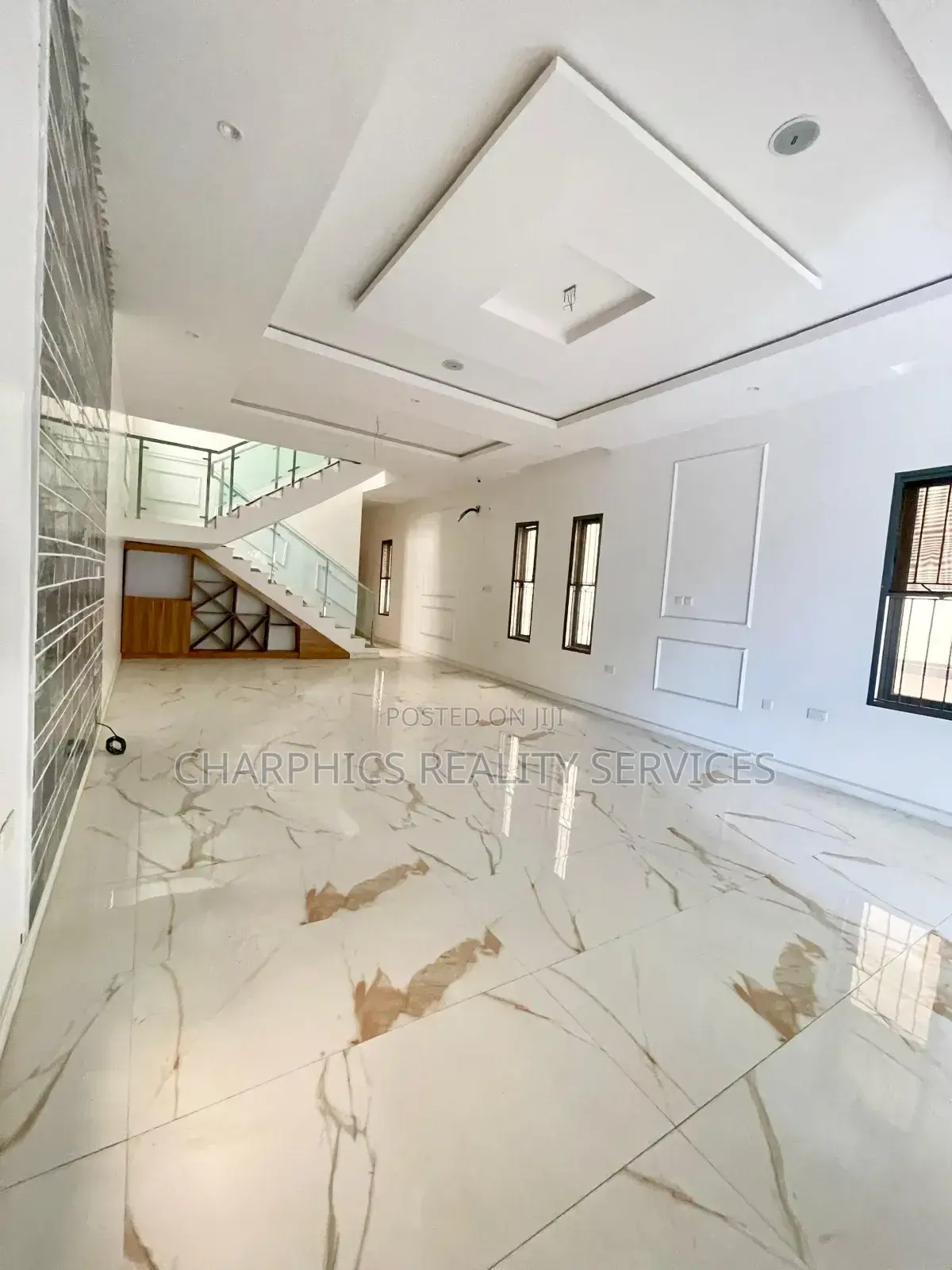 5bdrm Duplex in Agungi for sale