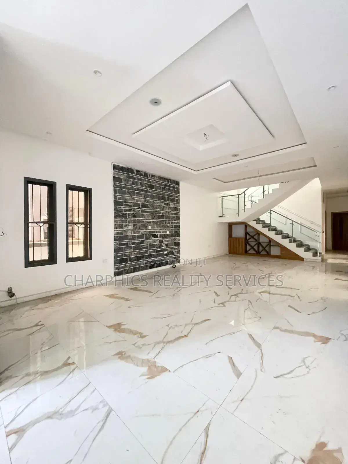 5bdrm Duplex in Agungi for sale