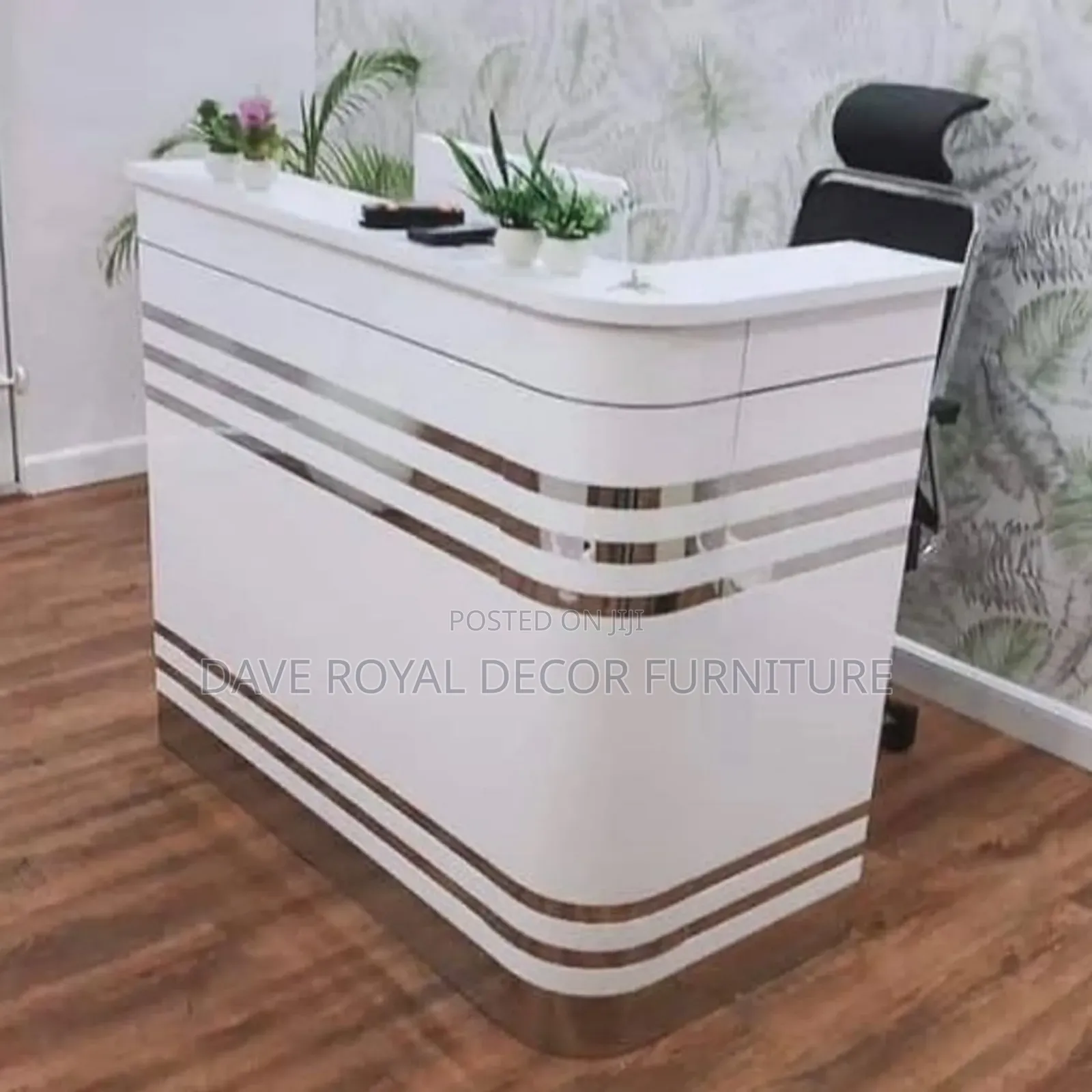 High Quality Reception Table.