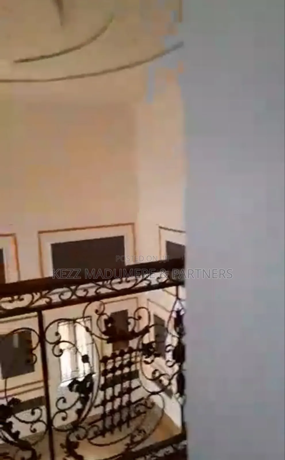 8bdrm Duplex in Ikenegbu Extension, for sale