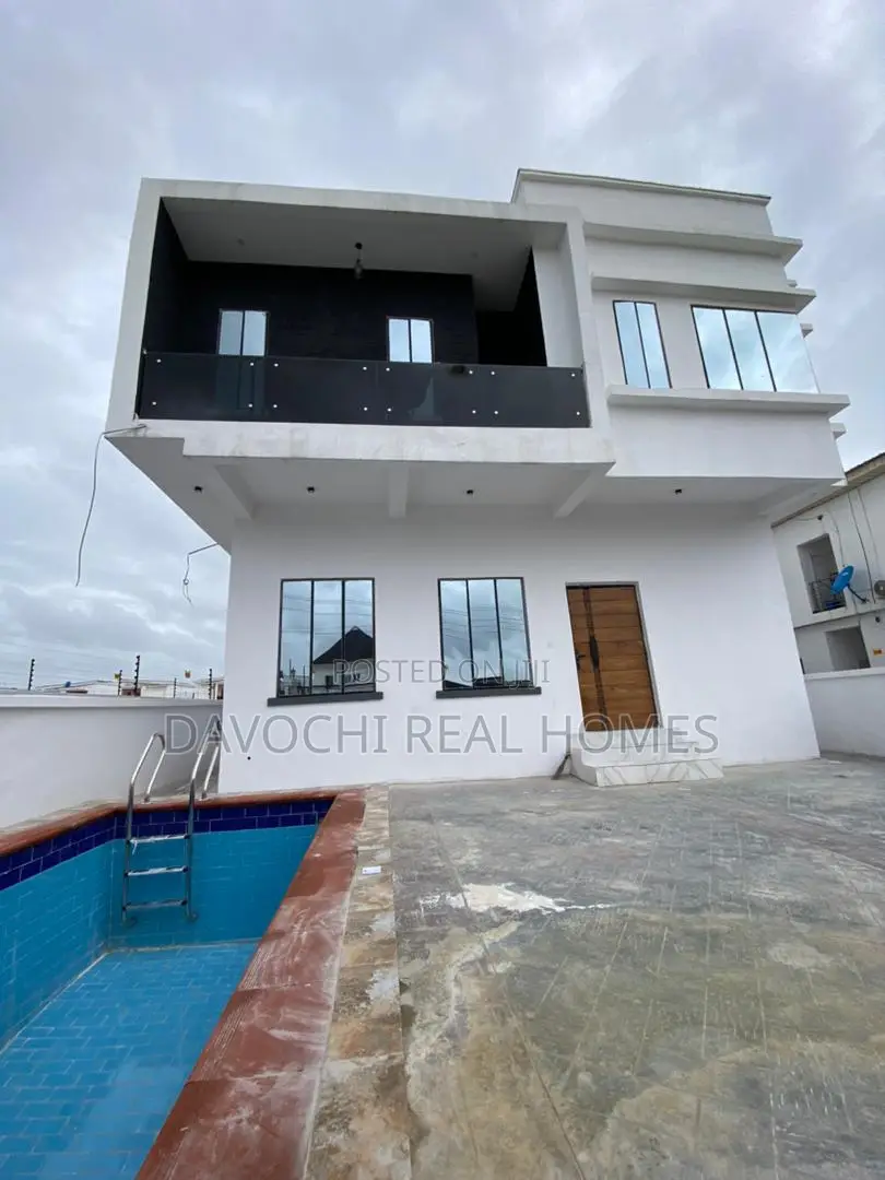 5bdrm Duplex in Off Lekki-Epe Expressway for sale