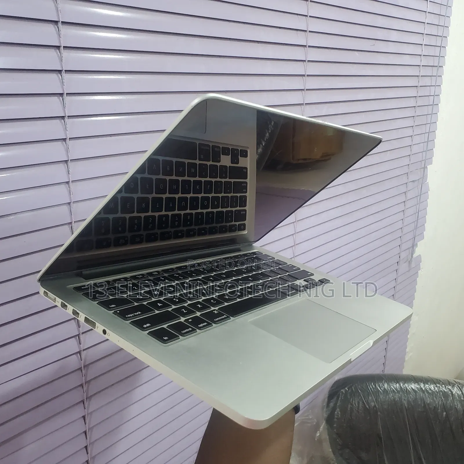 Laptop Apple MacBook Pro 2015 8GB Intel Core I5 SSD 256GB