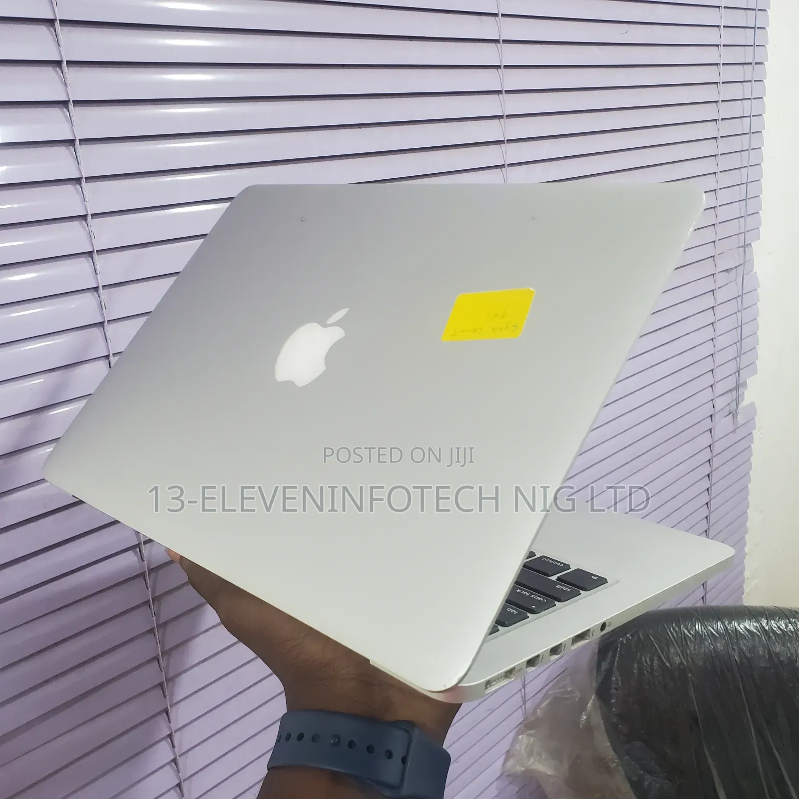 Laptop Apple MacBook Pro 2015 8GB Intel Core I5 SSD 256GB