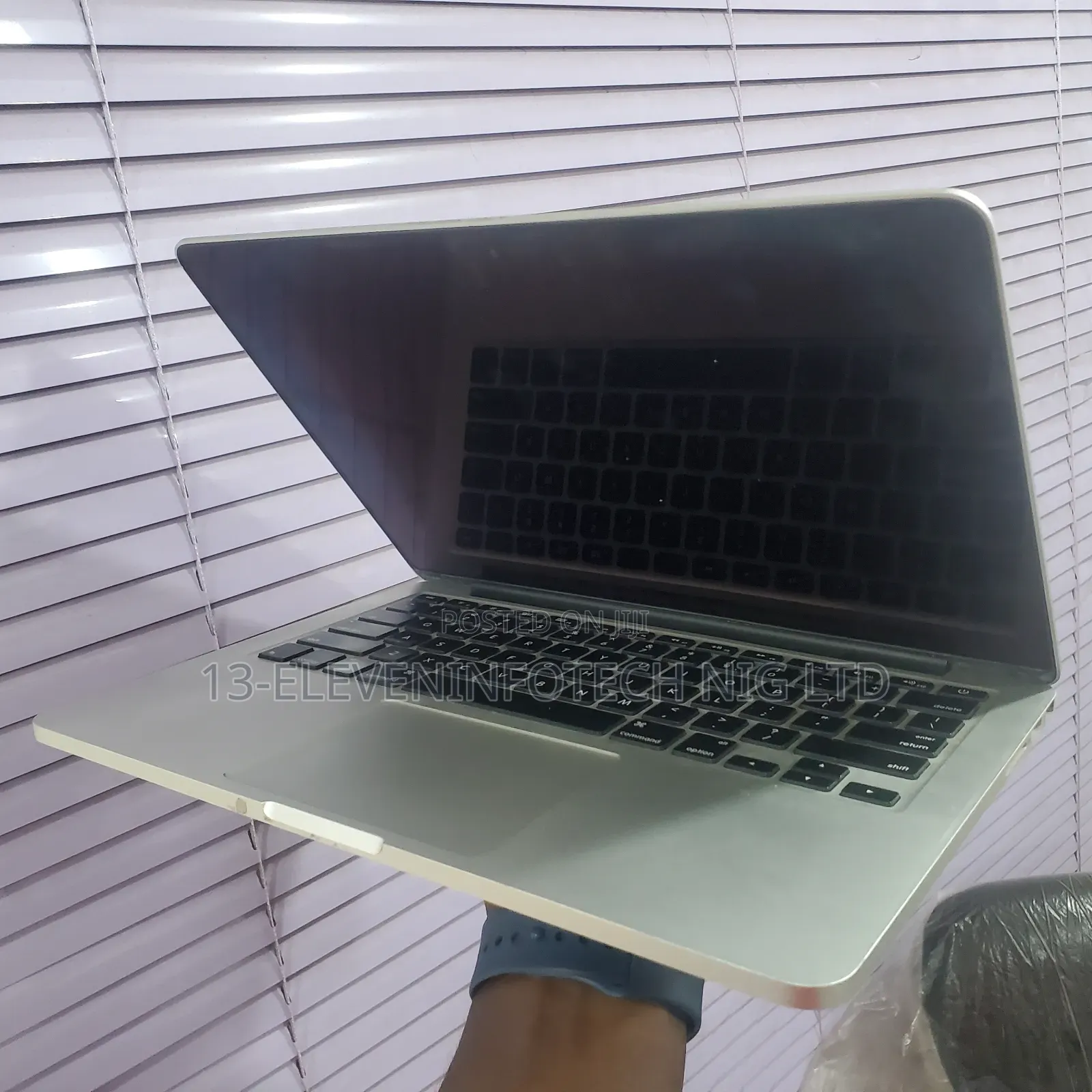 Laptop Apple MacBook Pro 2015 8GB Intel Core I5 SSD 256GB