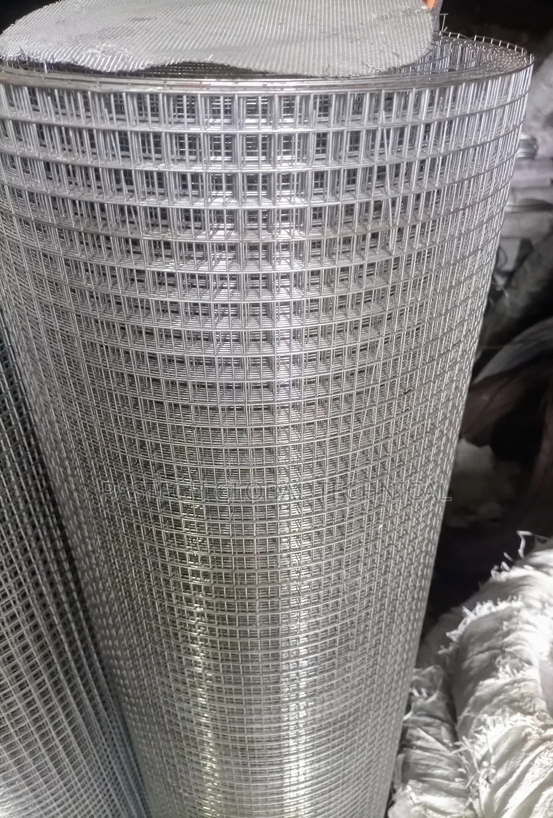Diagonal Galvanized Steel Mesh Hole1x1 Width4ft Length22m