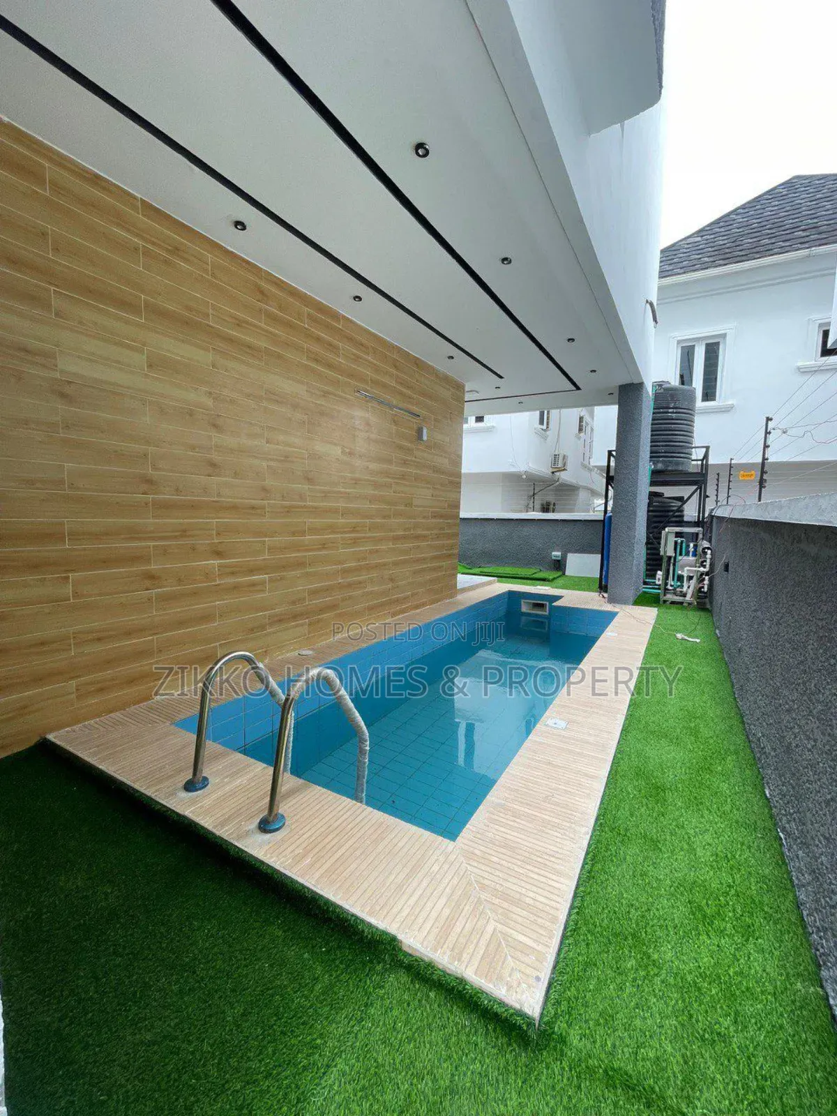 5bdrm Duplex in Osapa London, Lekki Phase 1 for sale