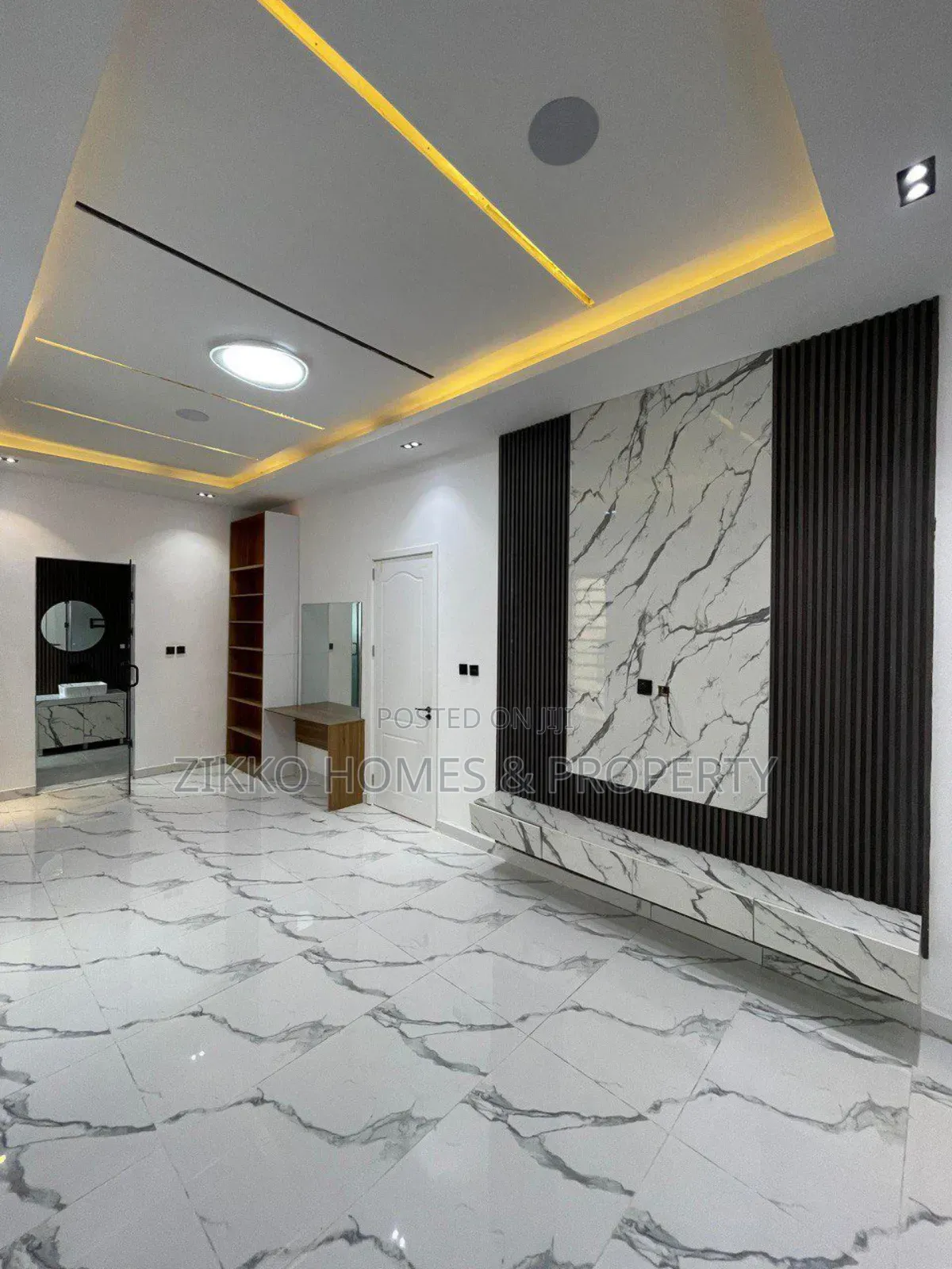 5bdrm Duplex in Osapa London, Lekki Phase 1 for sale