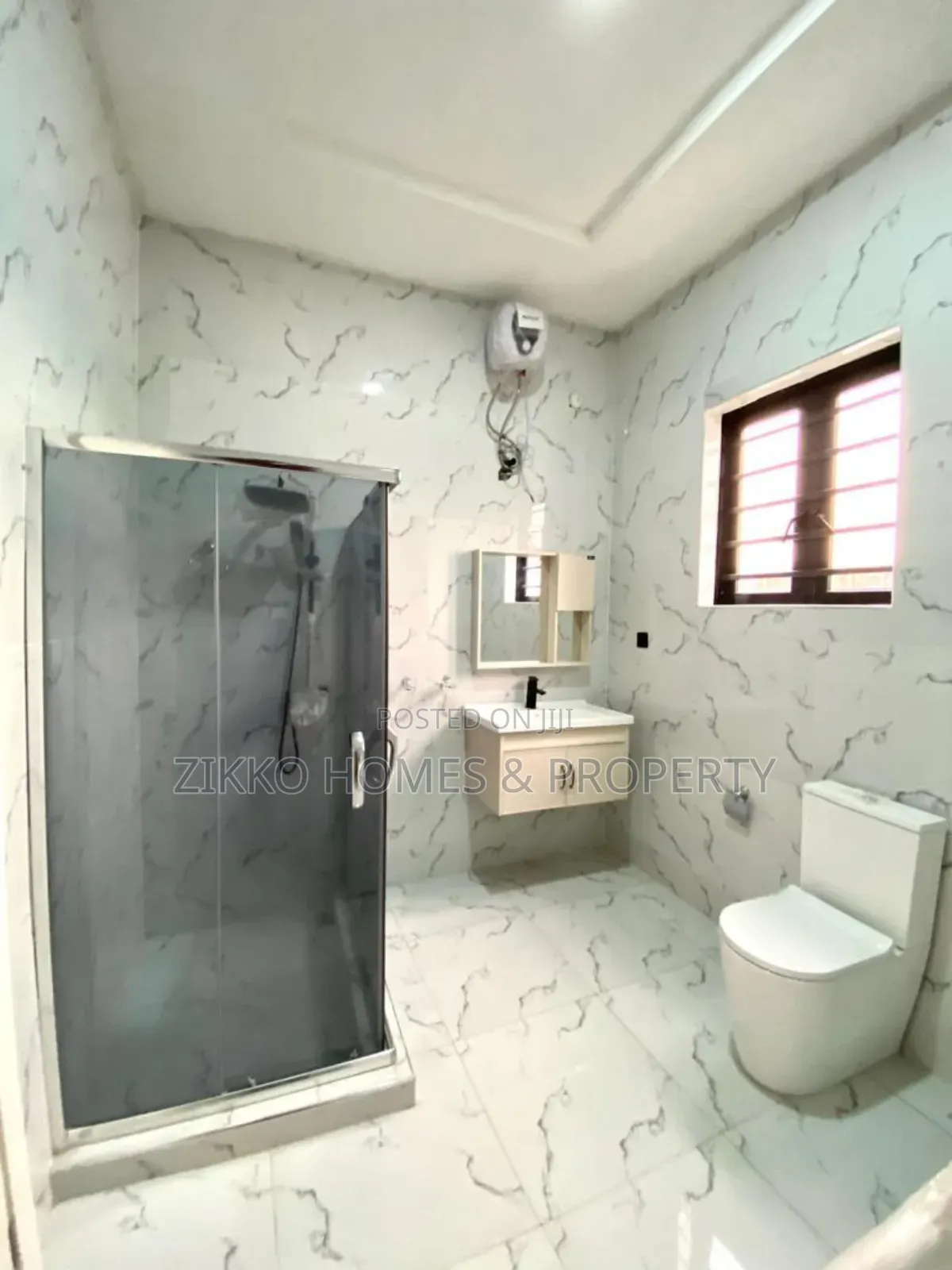 4bdrm Duplex in Ikota Villa for sale