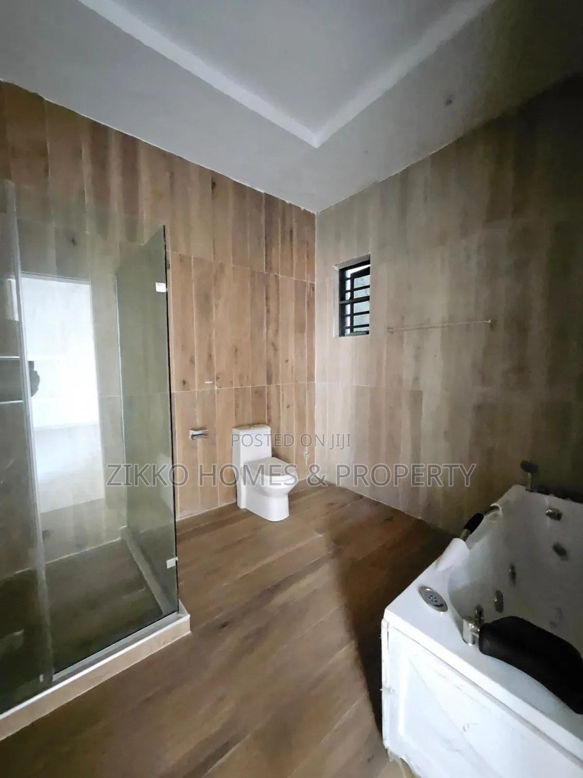 4bdrm Townhouse/Terrace in Ilasan for sale