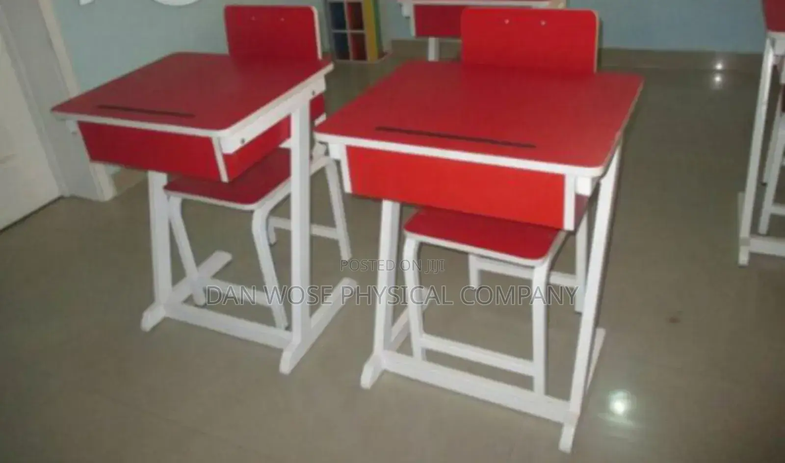Single Desk and Seat
