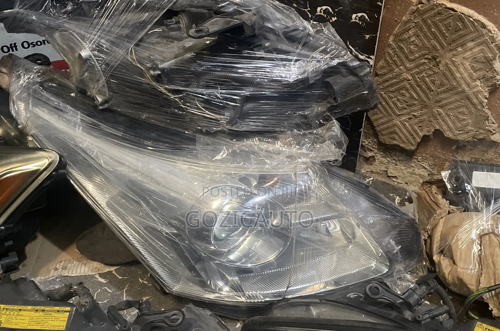Replacement Headlights Toyota Avensis 20112 2013