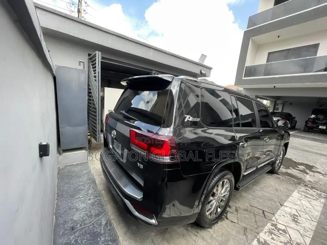 Sweet 2022 Landcruiser for Rent