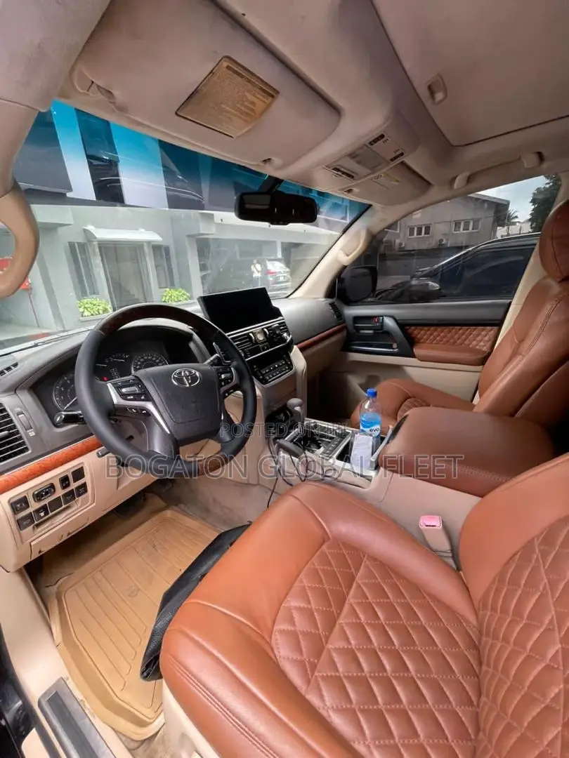 Sweet 2022 Landcruiser for Rent