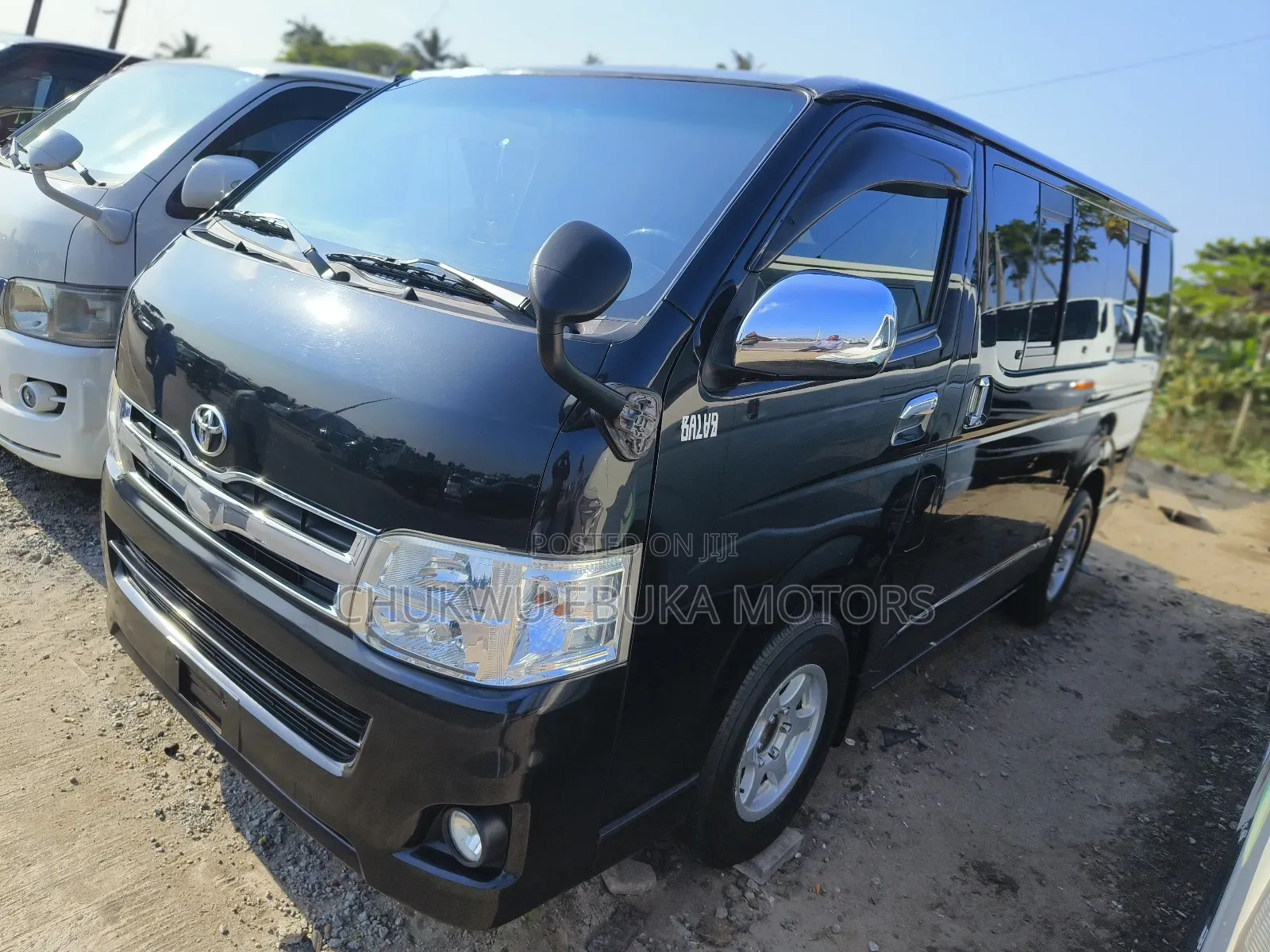 Toyota HiAce 2013 Black
