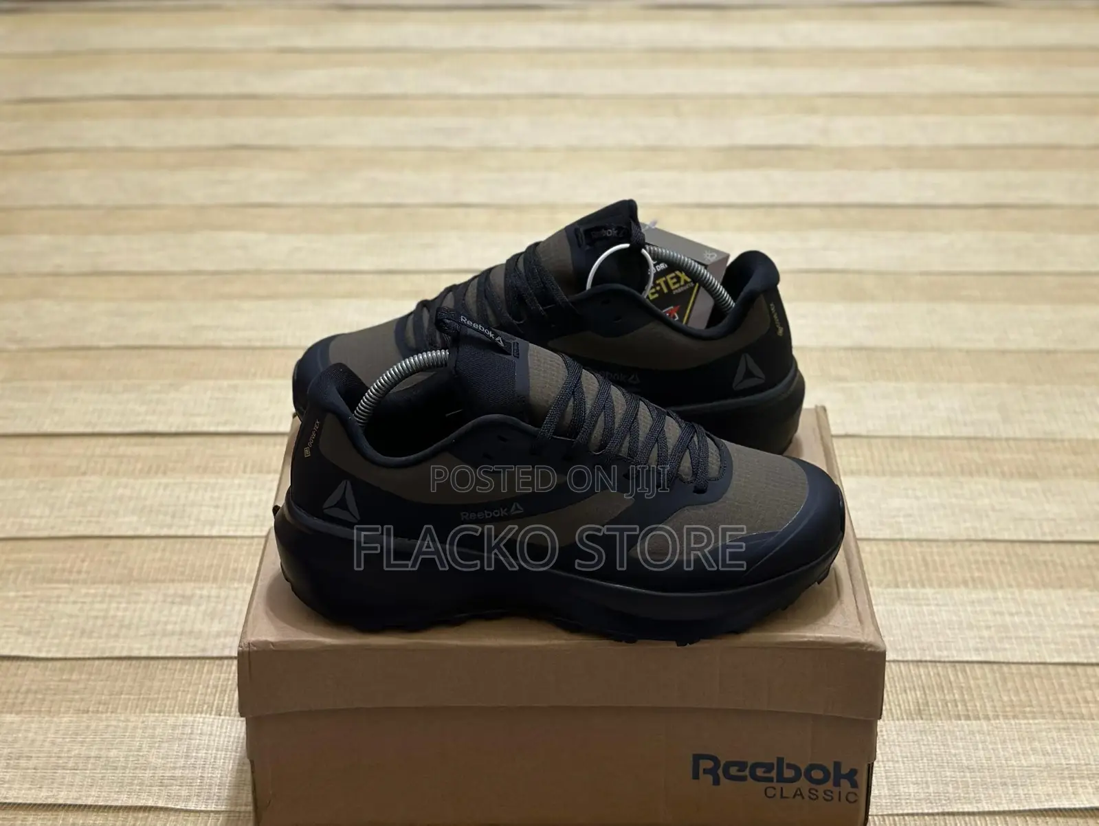 Original Reebok Gore-Tex Sneakers