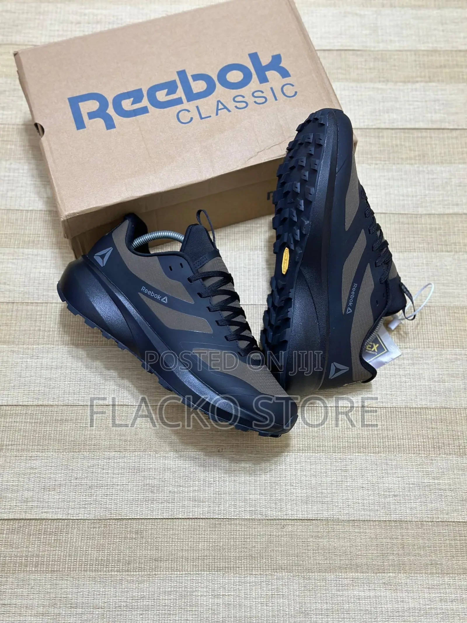 Original Reebok Gore-Tex Sneakers