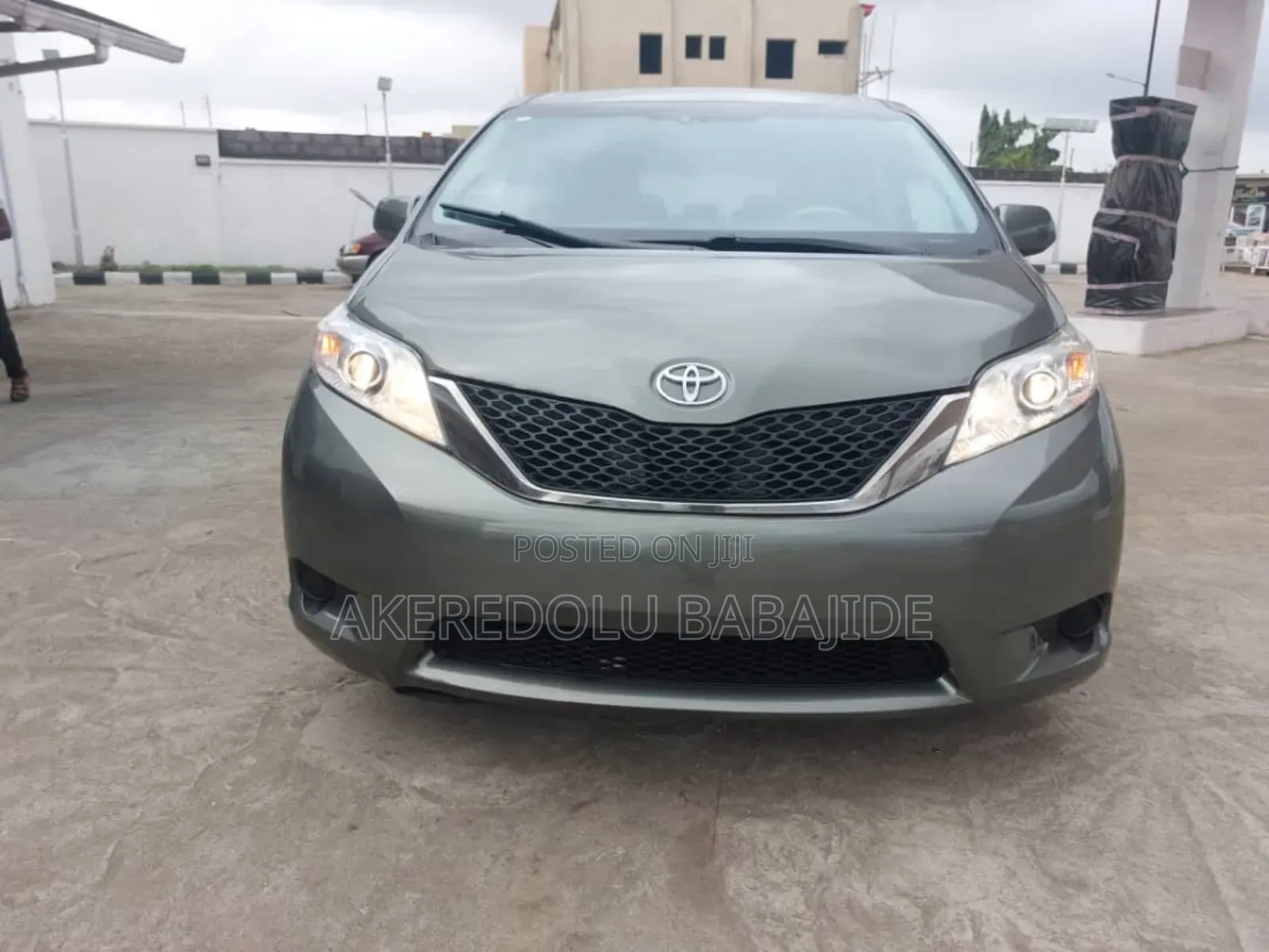Toyota Sienna LE 7 Passenger Mobility 2012 Green