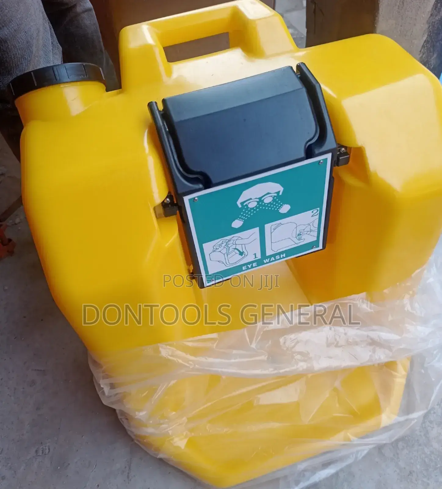 P100 16 Gallon Yellow Portable Eyewash Station