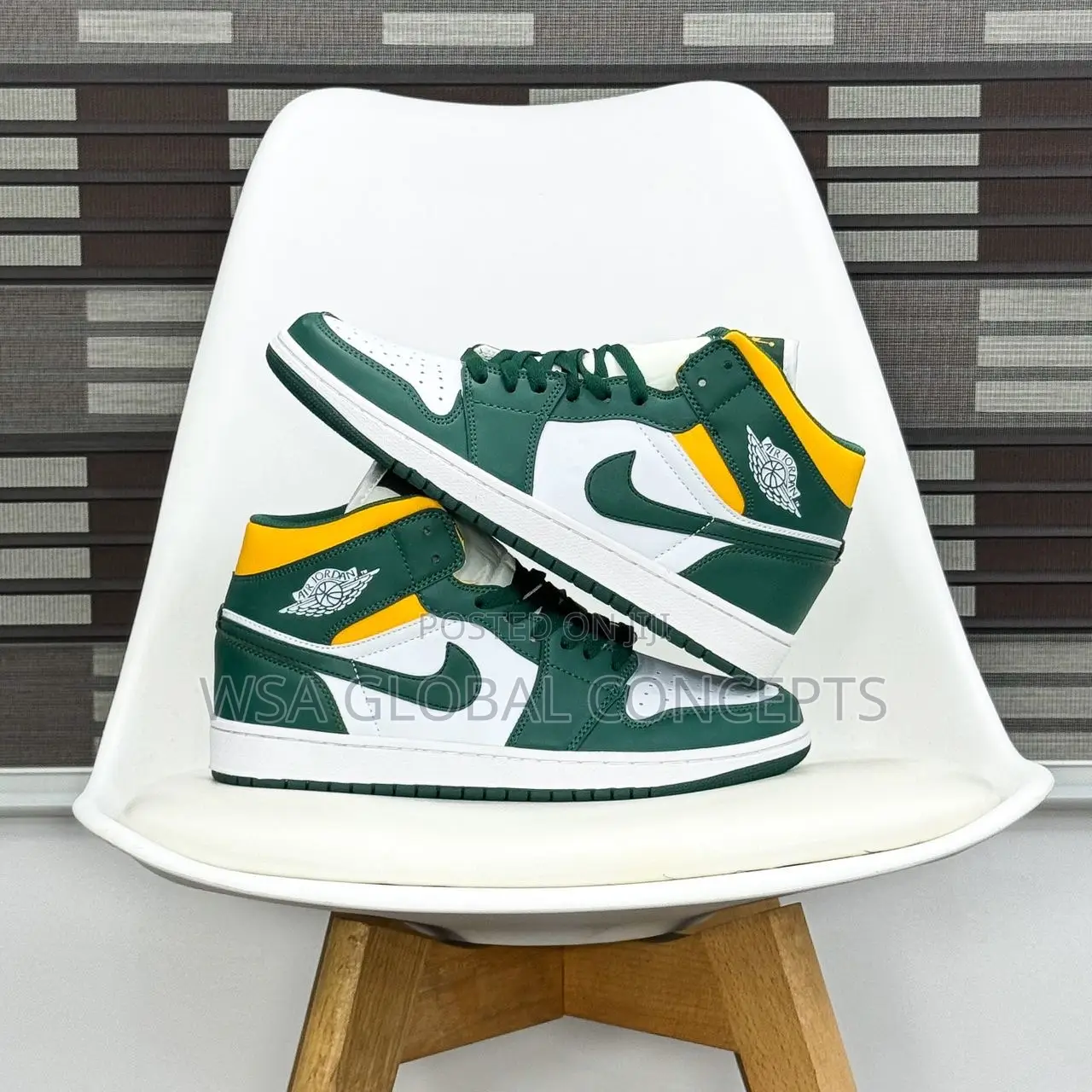 Air Jordan 1 Mid Sonics