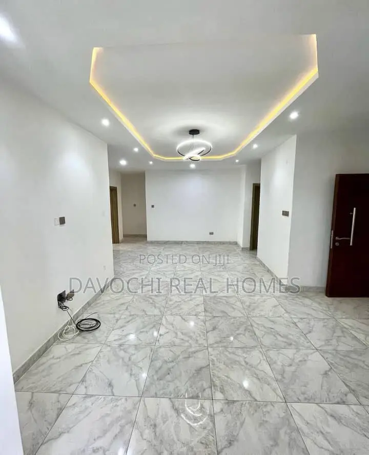 Furnished 3bdrm Apartment in Osapa london for sale