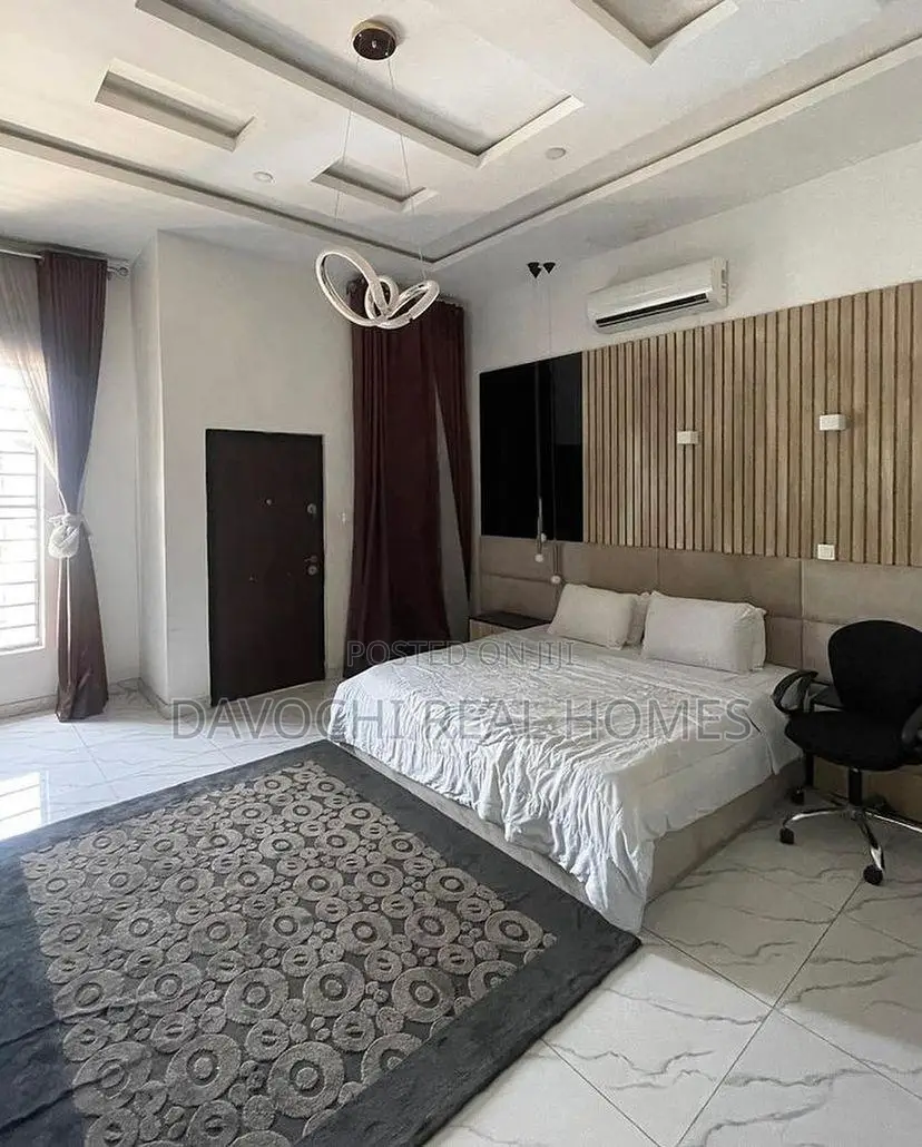 Furnished 4bdrm Duplex in Chevron for rent