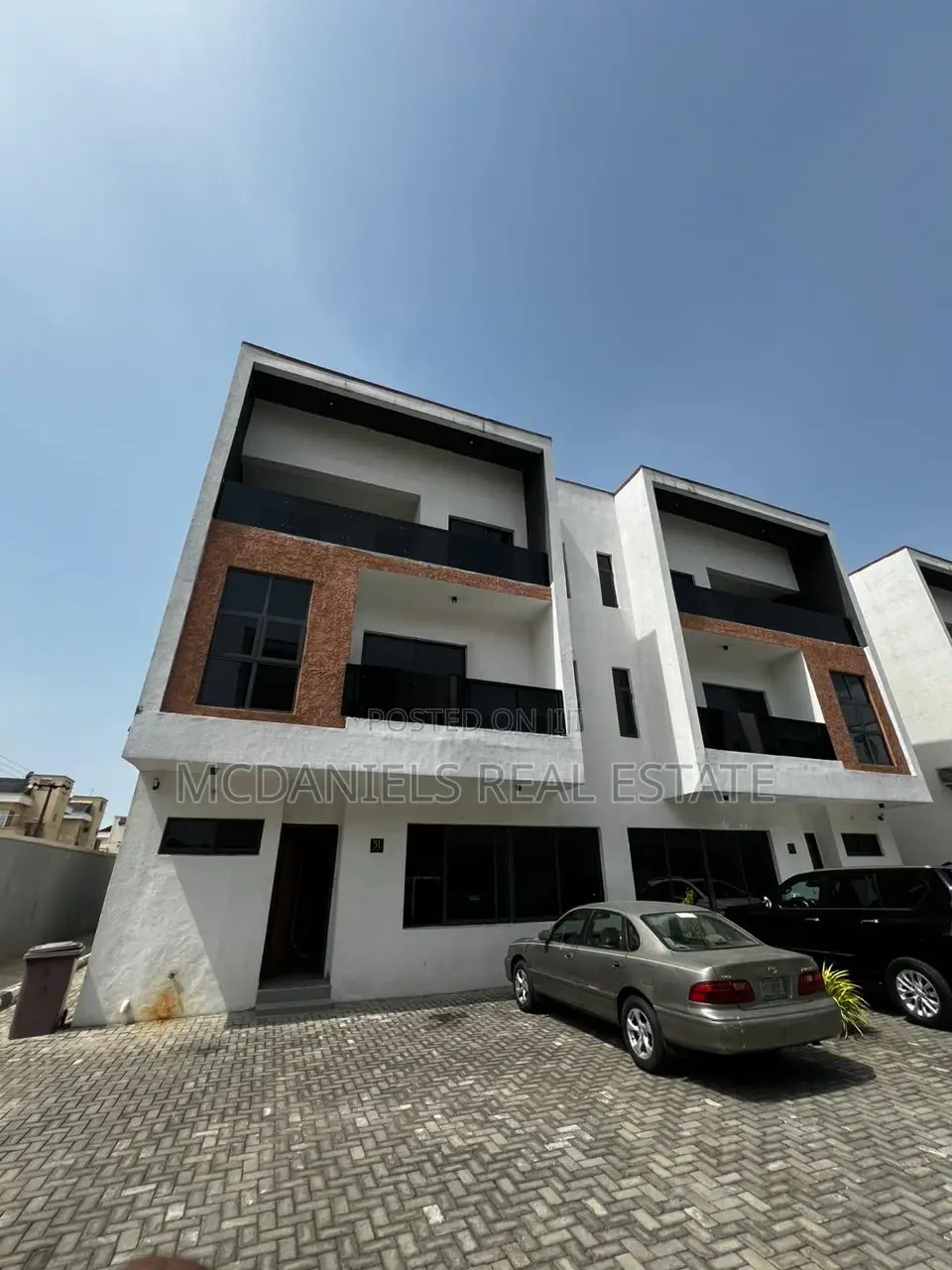 4bdrm Duplex in Lekki Phase 1 for rent