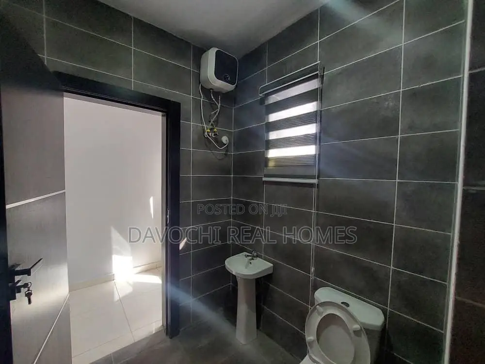 Furnished 2bdrm Apartment in Lekki Phase 2 for rent