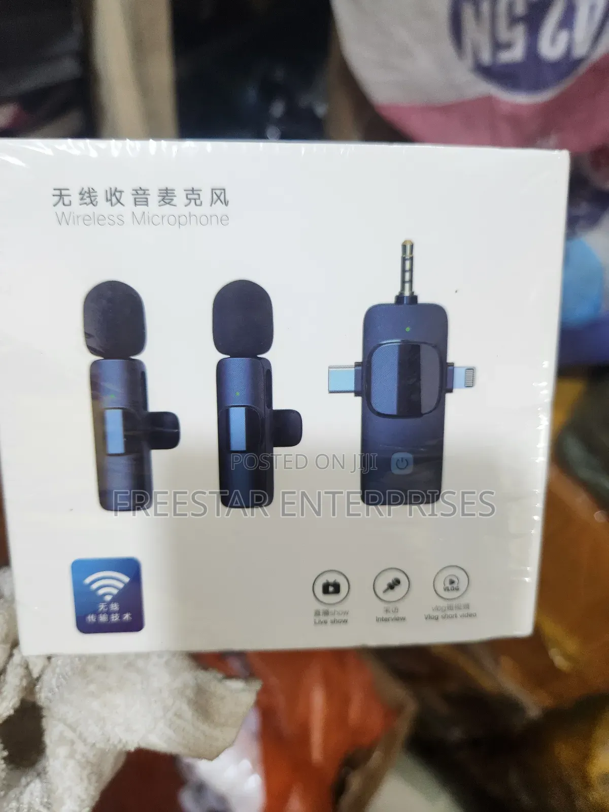 Livestream Lapel Mic. Lapel Mic iPhone, Type-C, 3.5mm Port