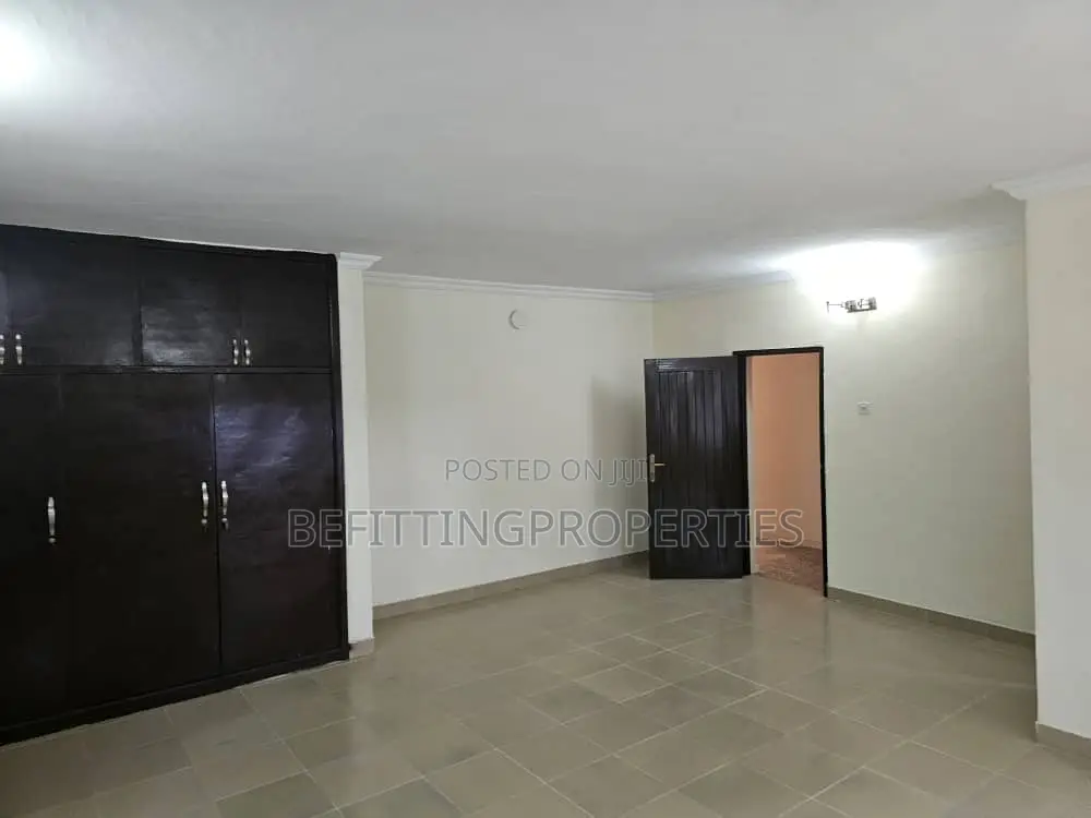 3bdrm Block of Flats in Ikeja for rent