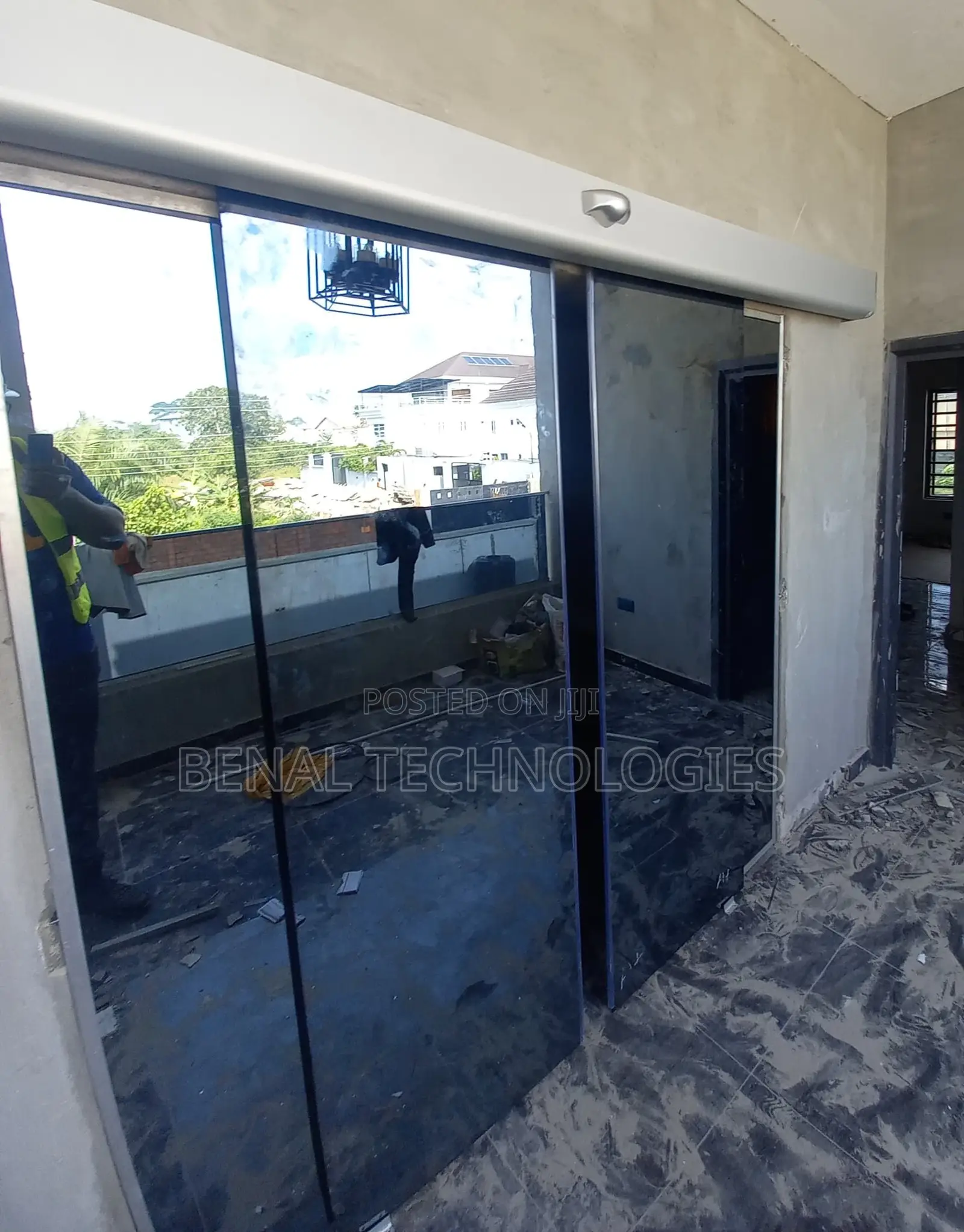 Sliding Gate With Auto Motion Sensor