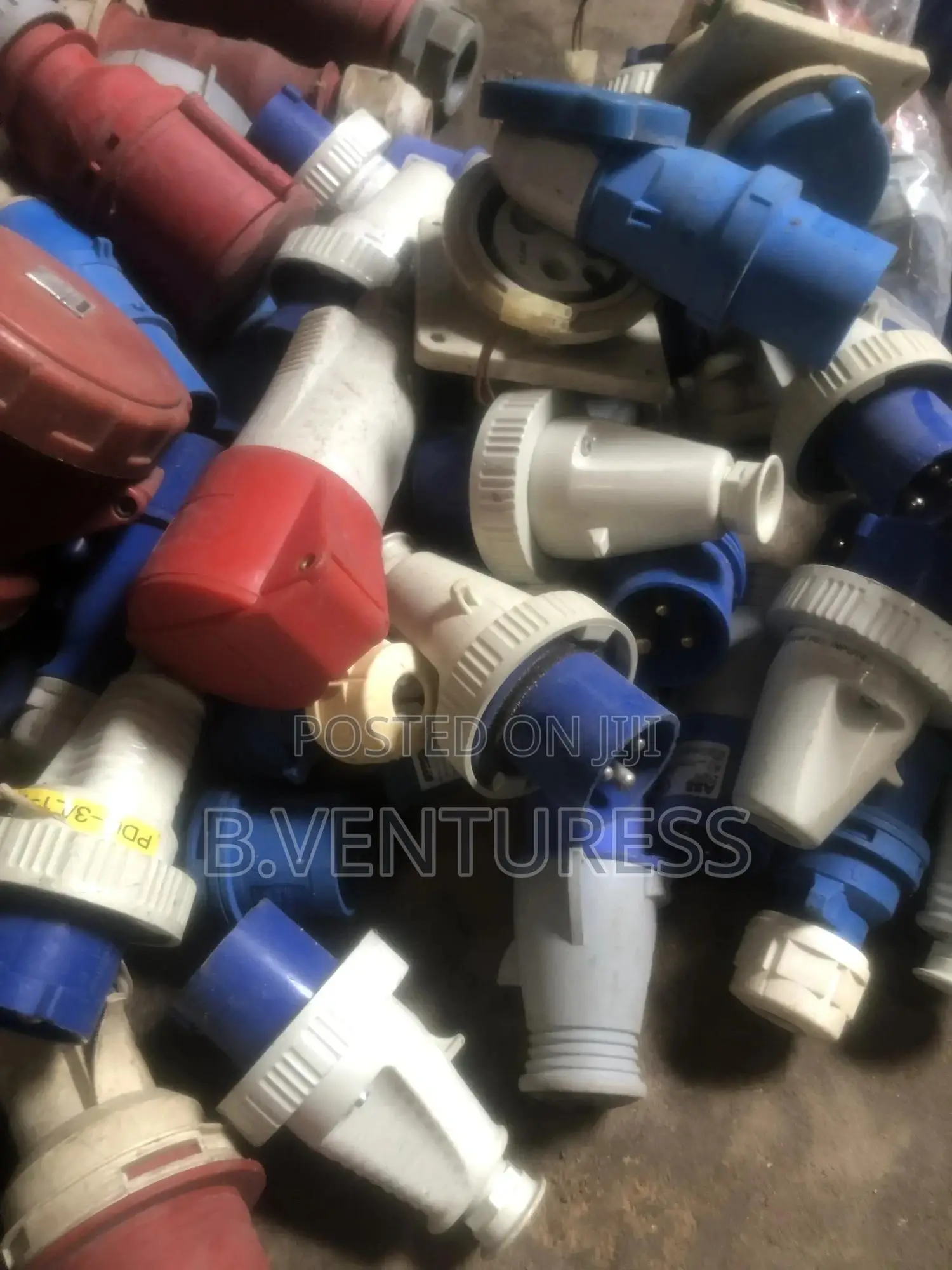 Industrial Sockets and Plugs