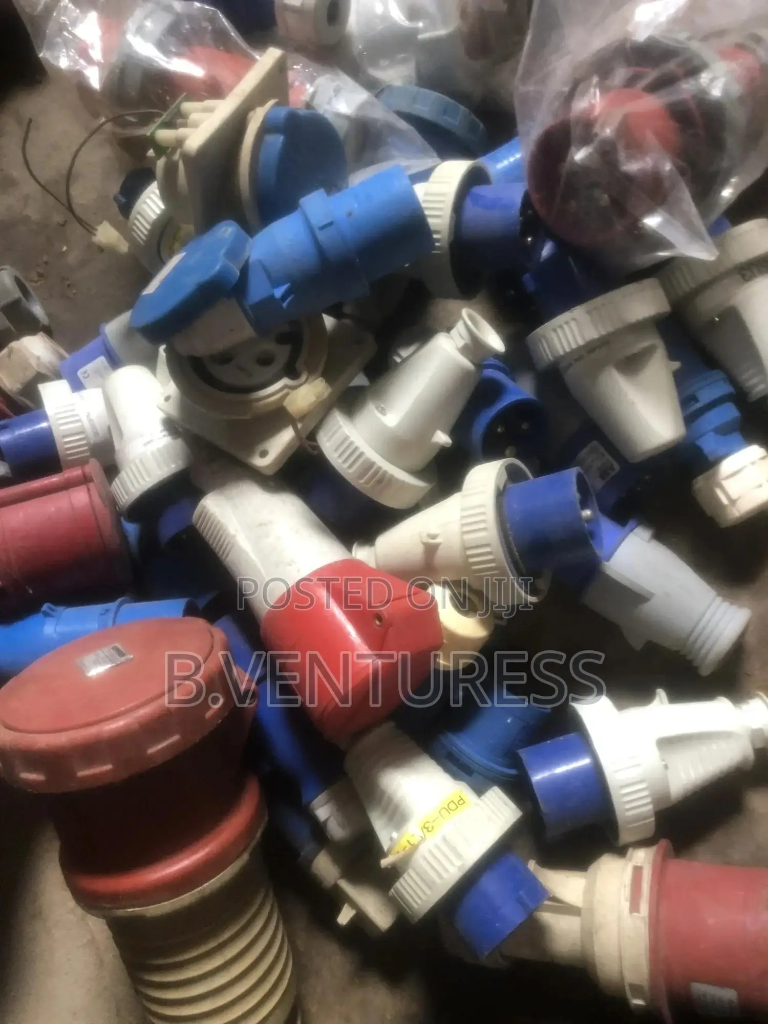 Industrial Sockets and Plugs