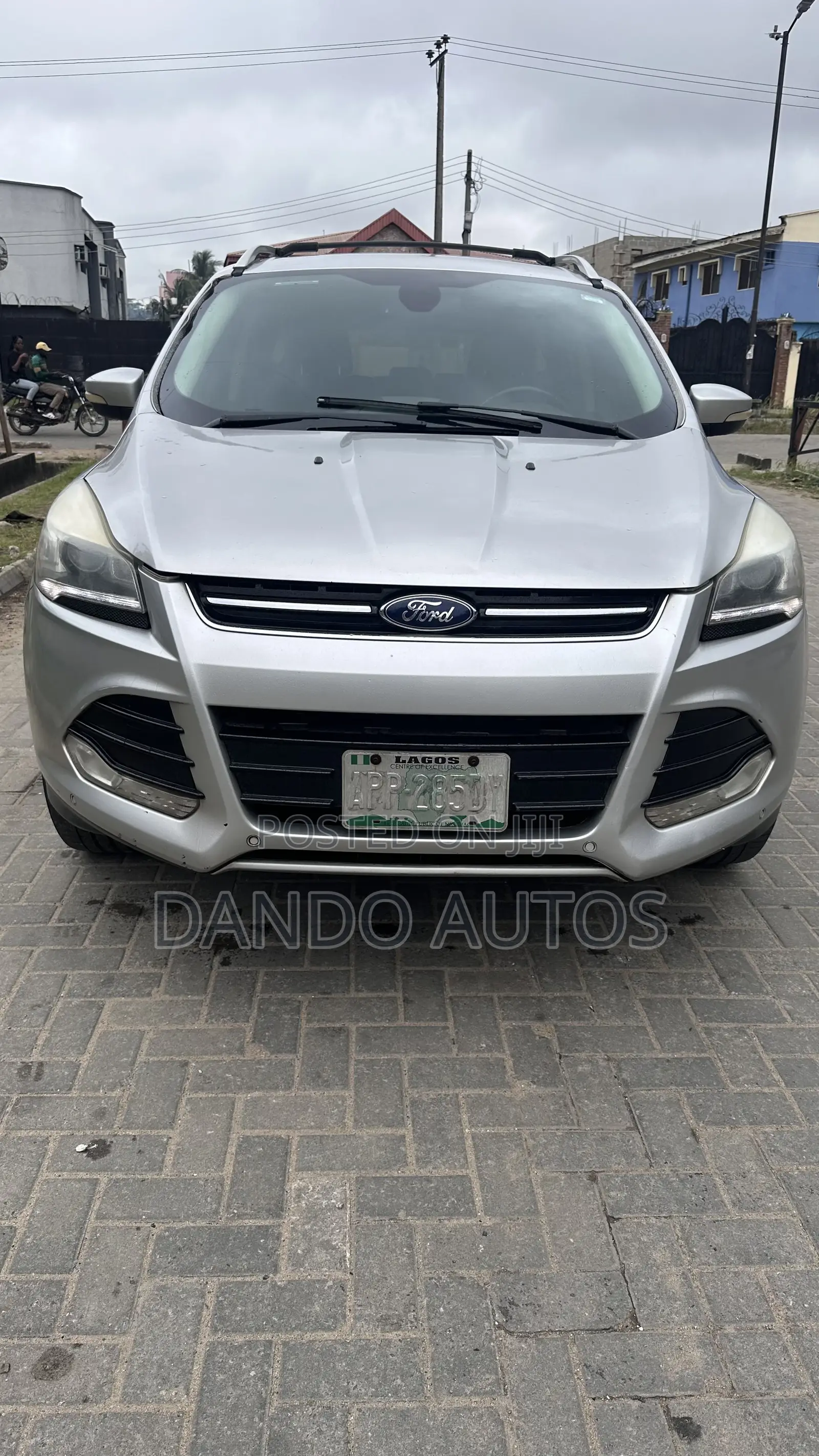 Ford Escape Titanium 4dr SUV AWD (1.6L 4cyl Turbo 6A) 2015 Silver