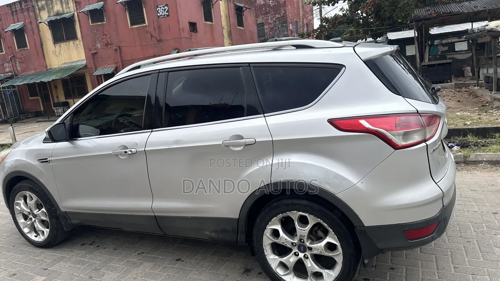 Ford Escape Titanium 4dr SUV AWD (1.6L 4cyl Turbo 6A) 2015 Silver