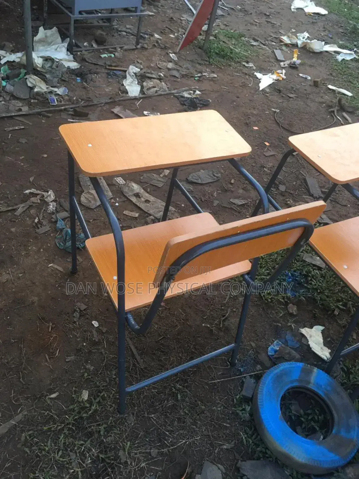 Single Seat With Writing Pad Swivel