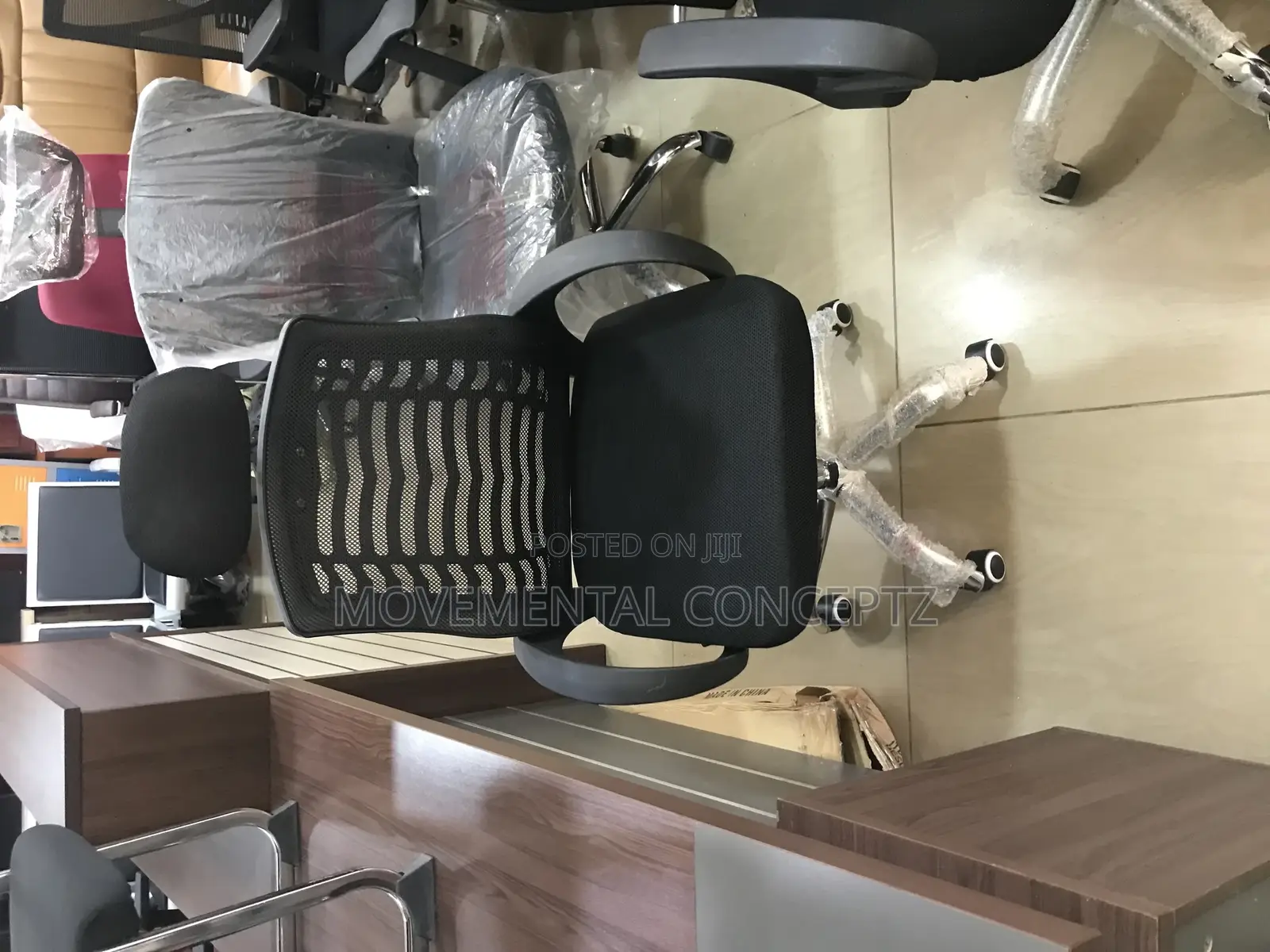 Office Swivel Chair With Headrest