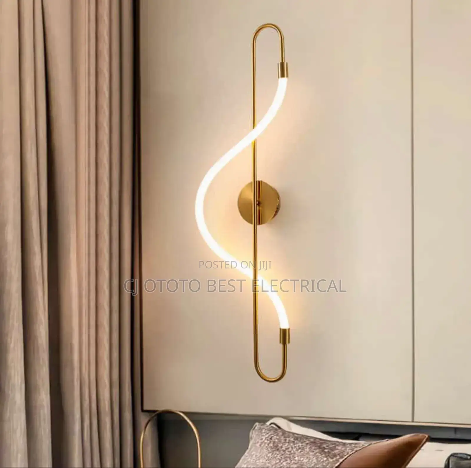 Led Luxury Wall Bracket Light Available Now