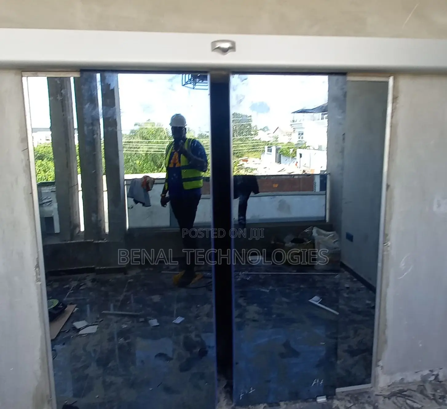Automated Sensor Glass Door