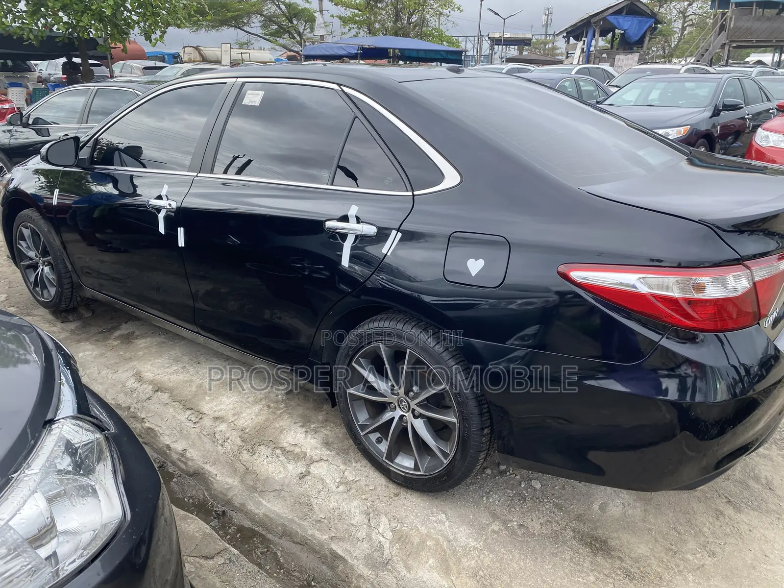 Toyota Camry 2016 Black