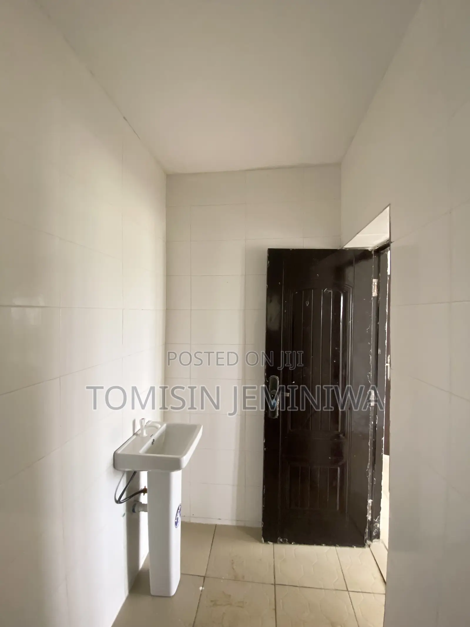 3bdrm Block of Flats in Pacifc Estate, Kubwa for sale