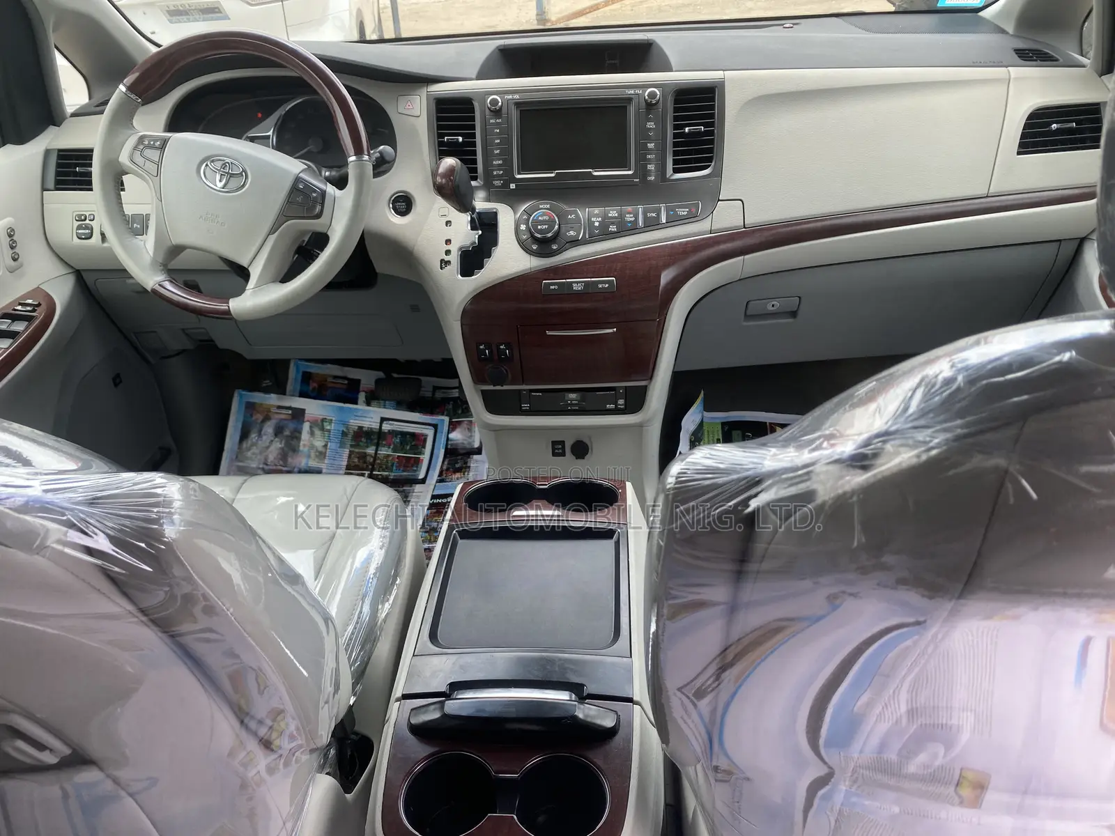 Toyota Sienna Limited 7 Passenger 2012 Silver