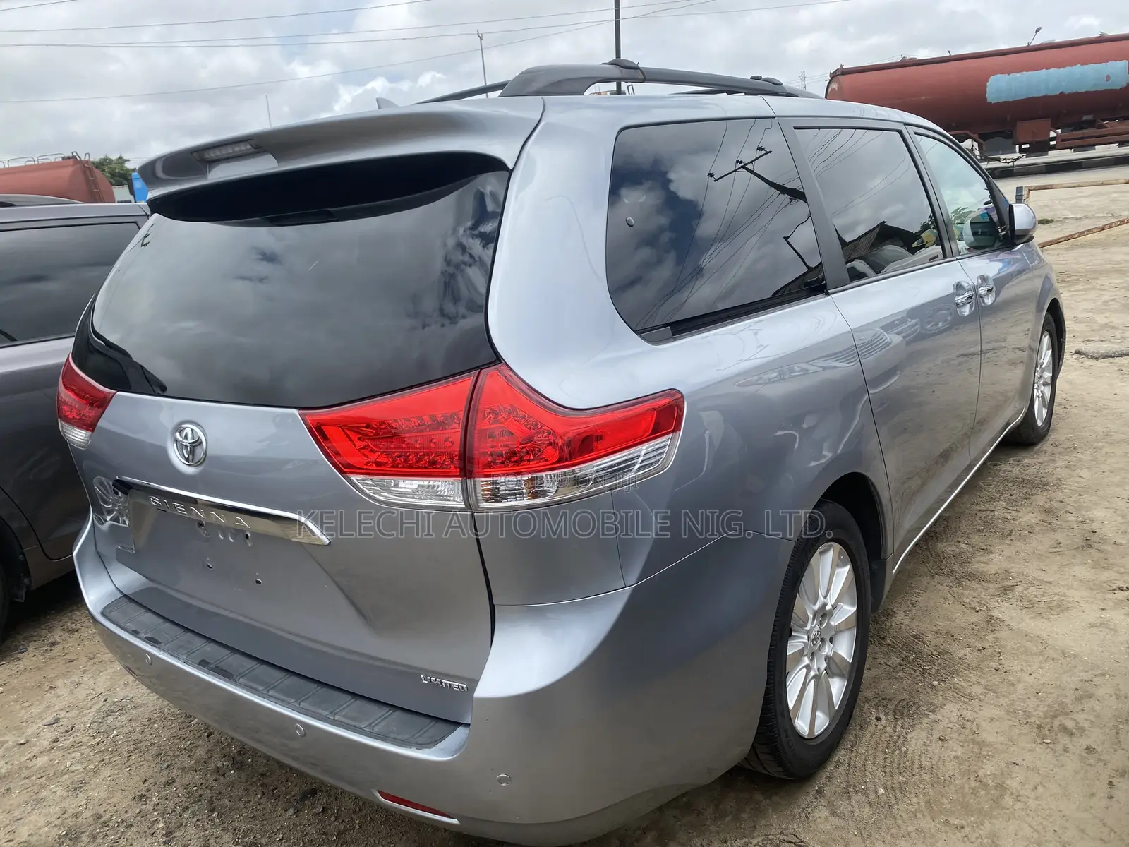 Toyota Sienna Limited 7 Passenger 2012 Silver