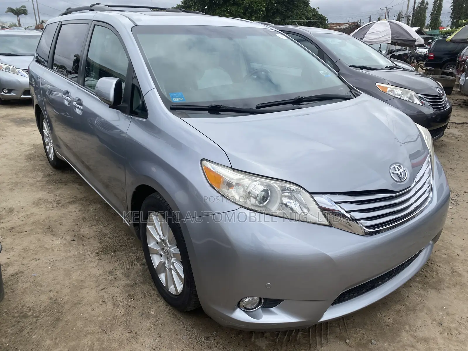 Toyota Sienna Limited 7 Passenger 2012 Silver