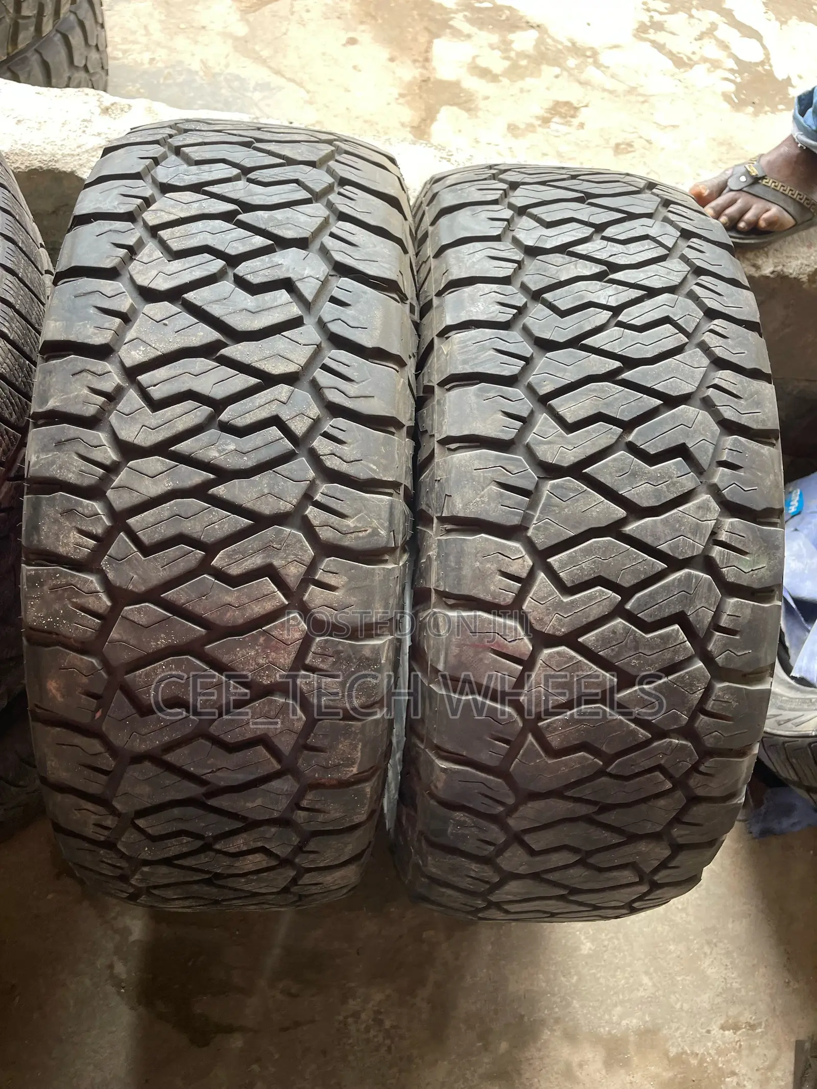 285/65r18 Set