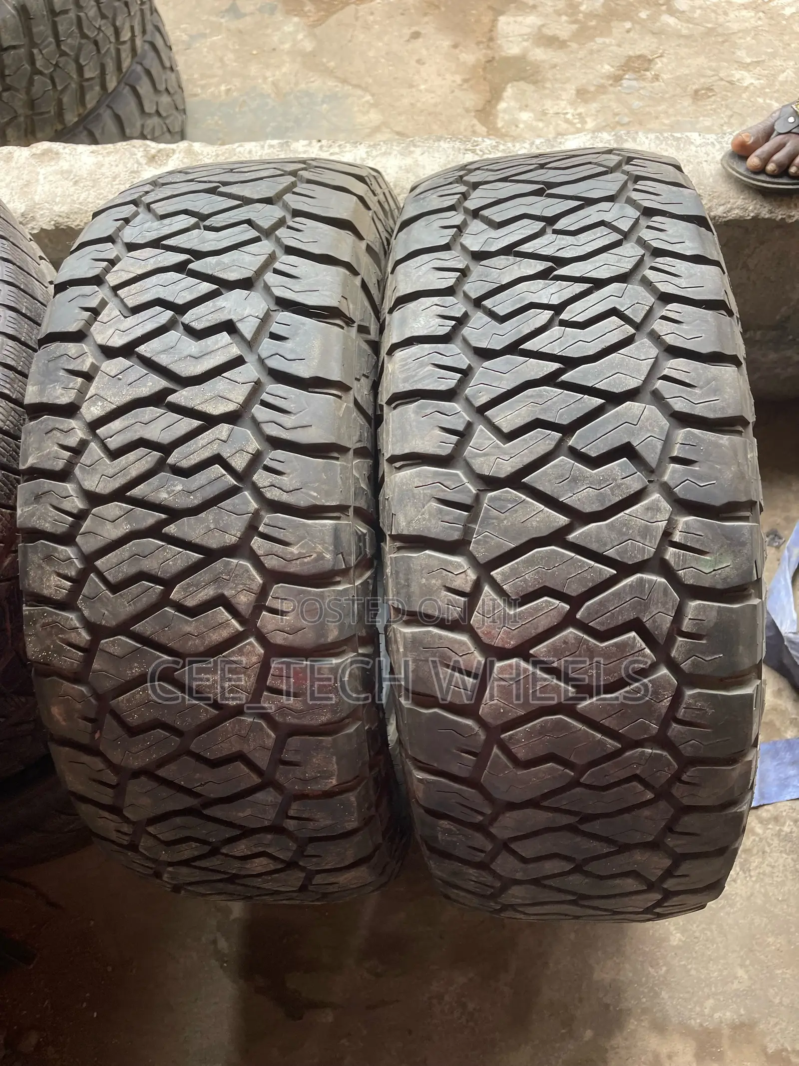 285/65r18 Set