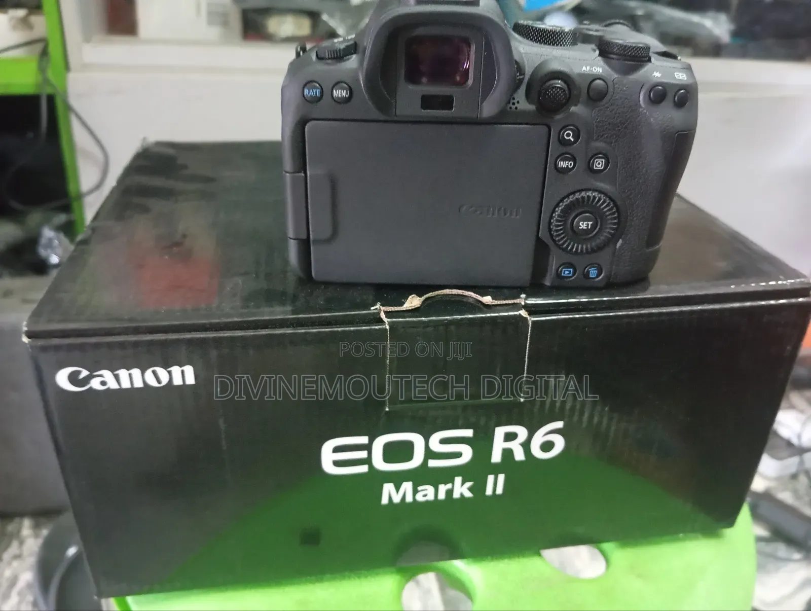 Canon R6ii Is Mirror Less Camera for Sale in Ojo Alaba